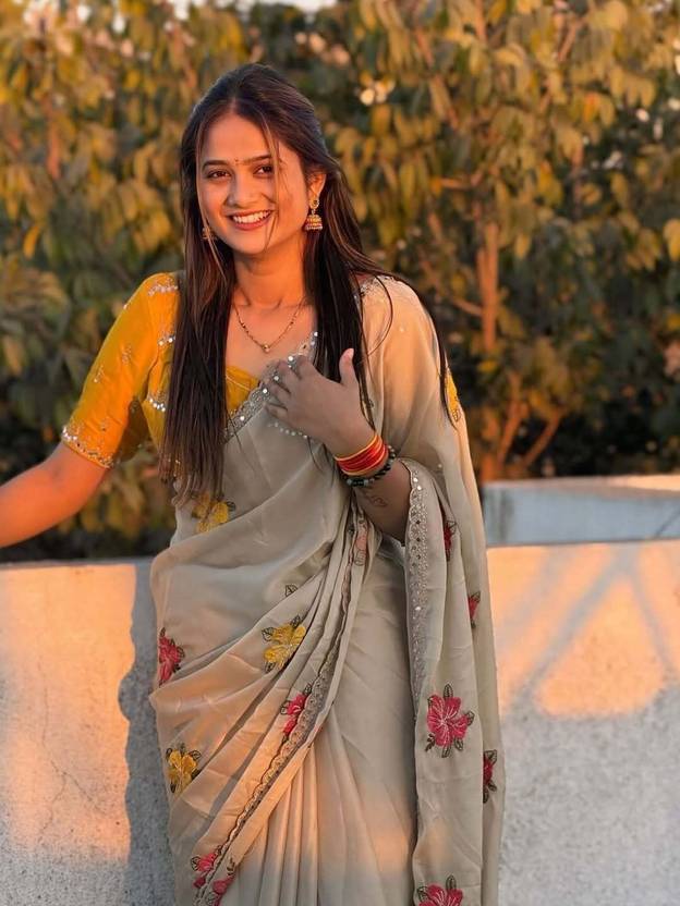Embroidered Bollywood Georgette Saree (Beige)